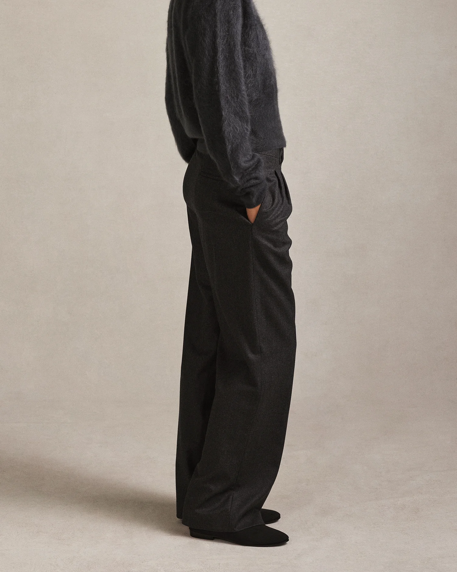 Ava Pleated Trouser - Dark Grey - Image 3