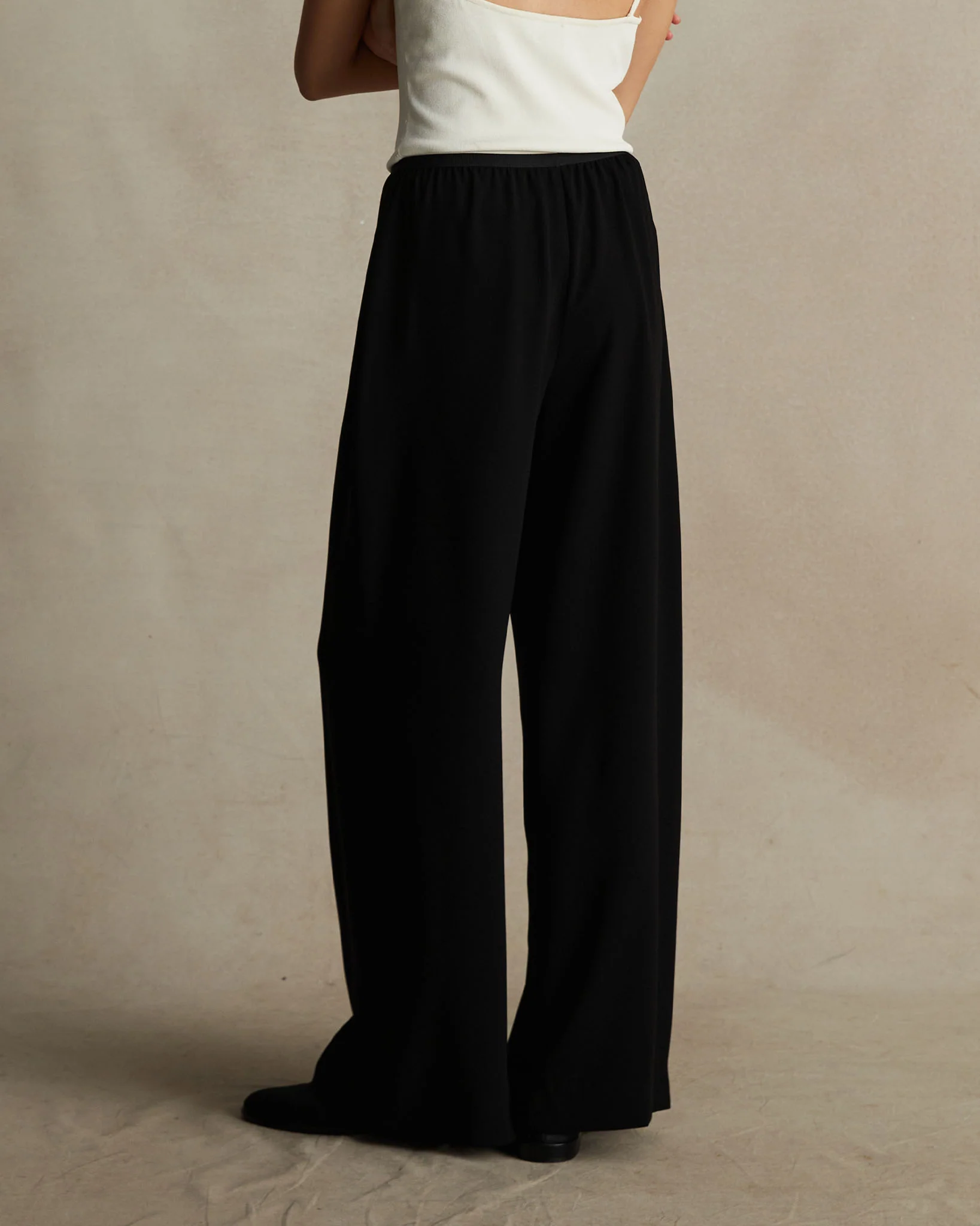 Pamela Pant - Black - Image 3