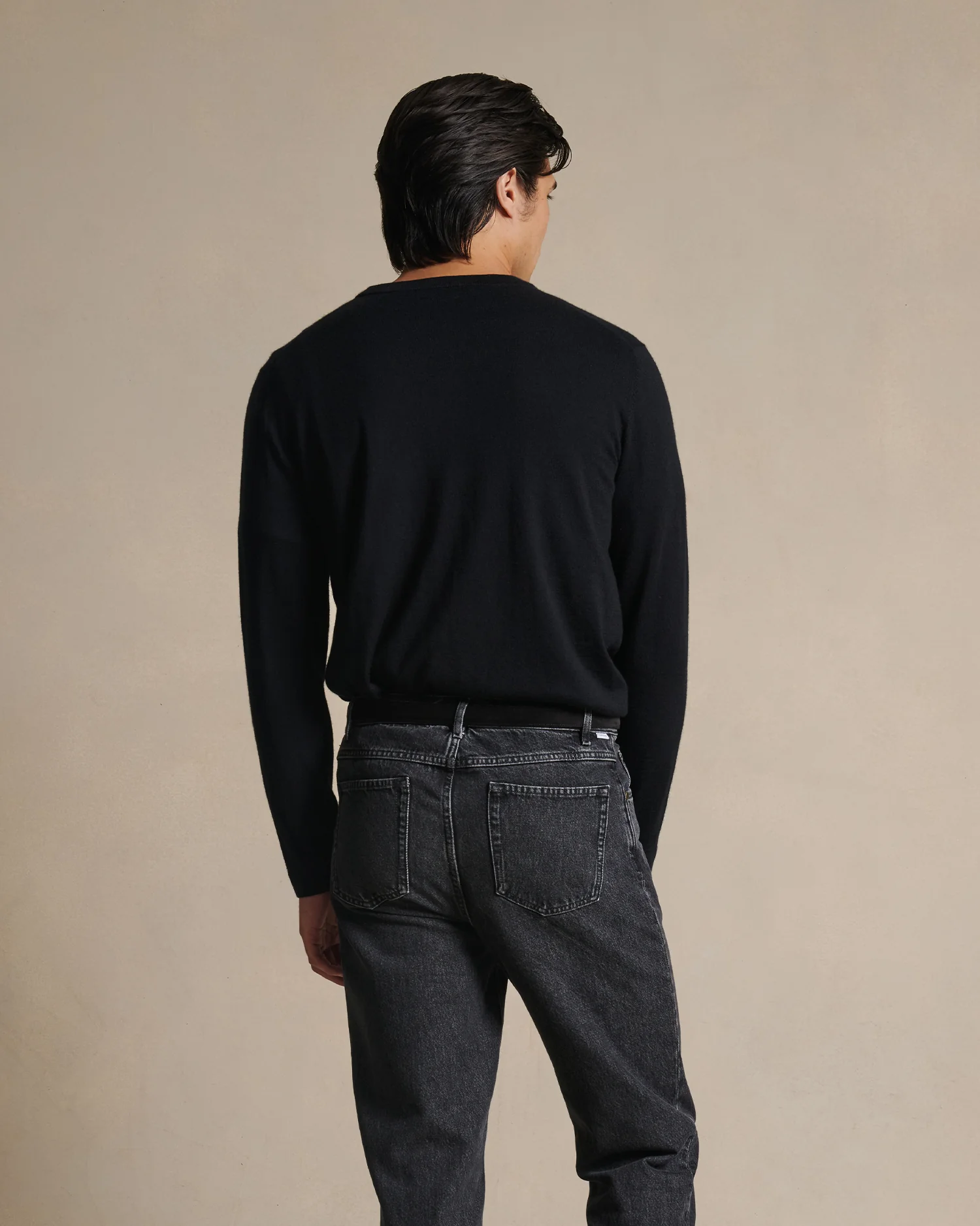 Cashmere Silk Superfine Crew Neck - Black - Image 6