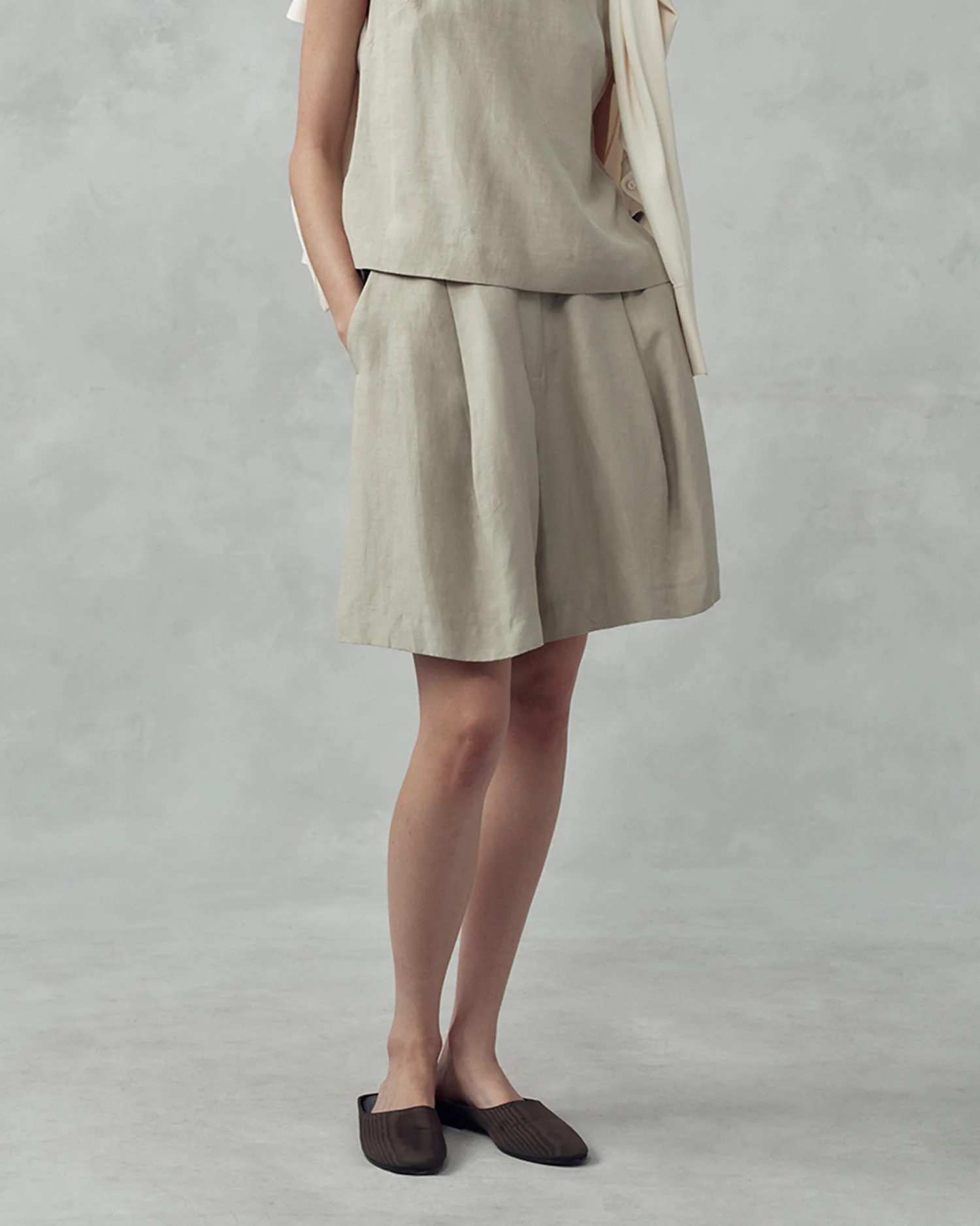 Colette Shorts - Greige - Image 5