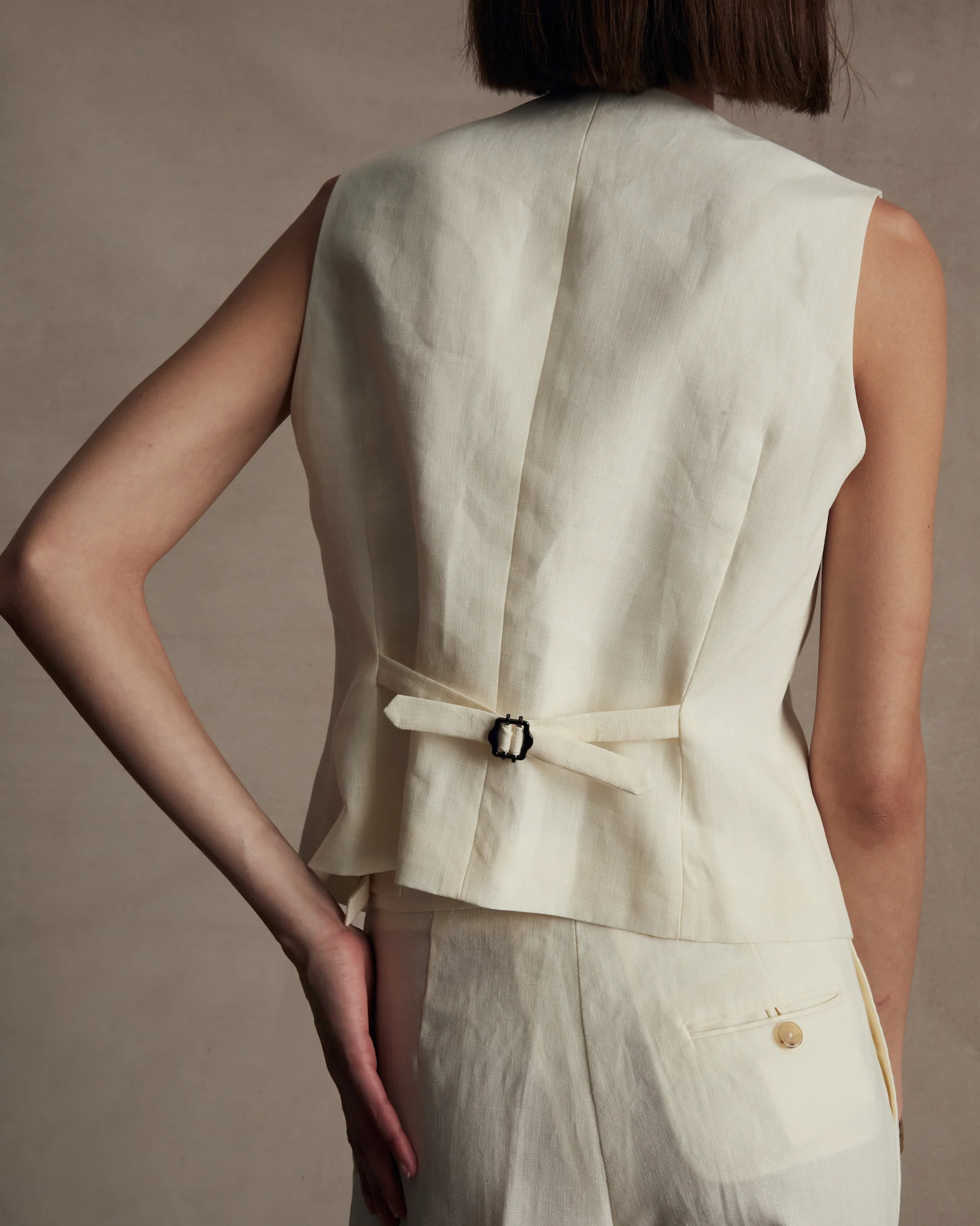 Off White Linen Waistcoat - Image 3